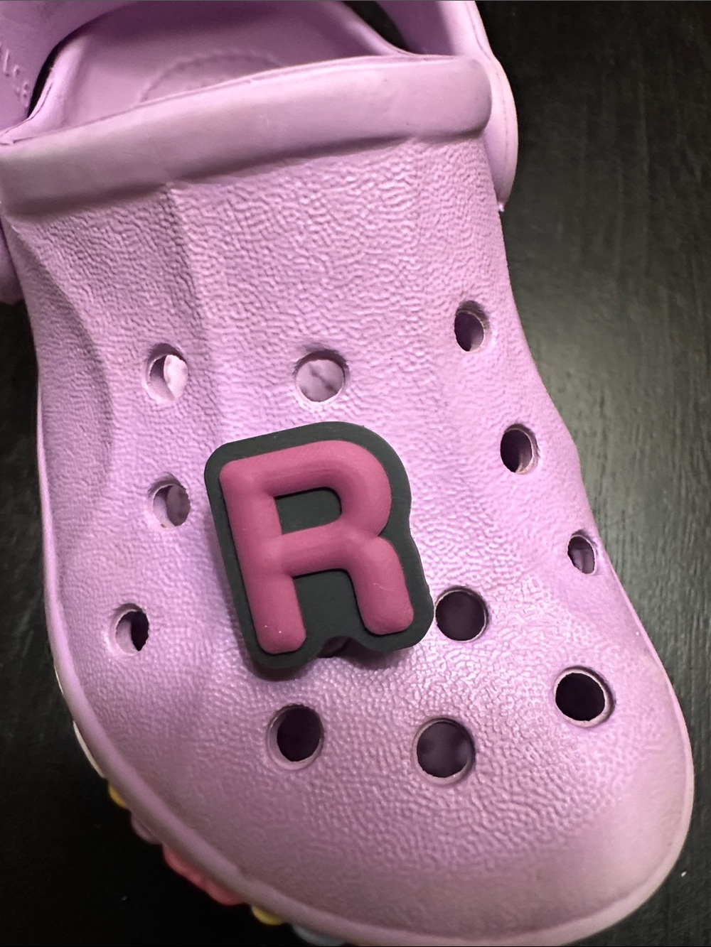 Jibbitz 'R' Charm